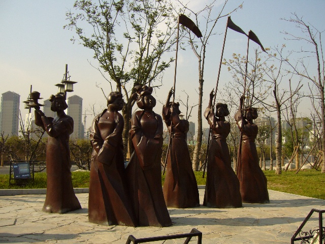 伊朗首都遭严重雾霾412人患病死亡:开云电竞官网(图1) 开云电竞app下载安装