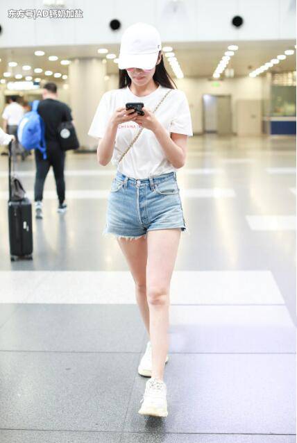 开云电竞:脸上起白癜风要怎么办呢?(图1) 开云电竞